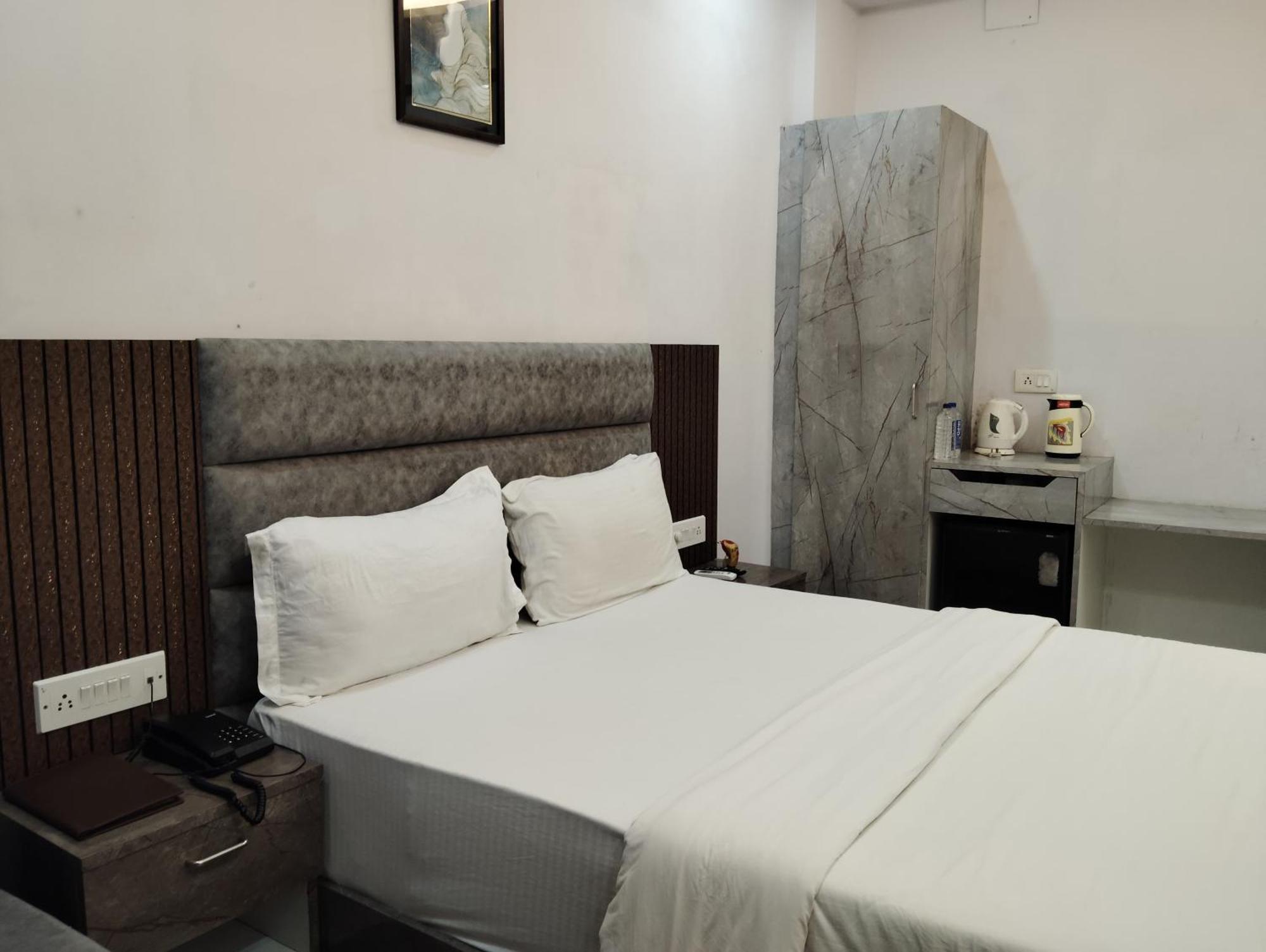 Hotel Dreamland Puri Esterno foto