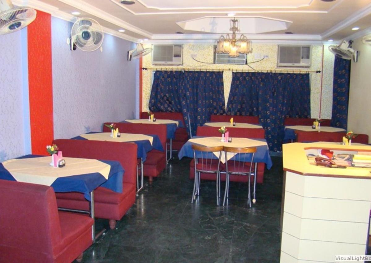 Hotel Dreamland Puri Esterno foto